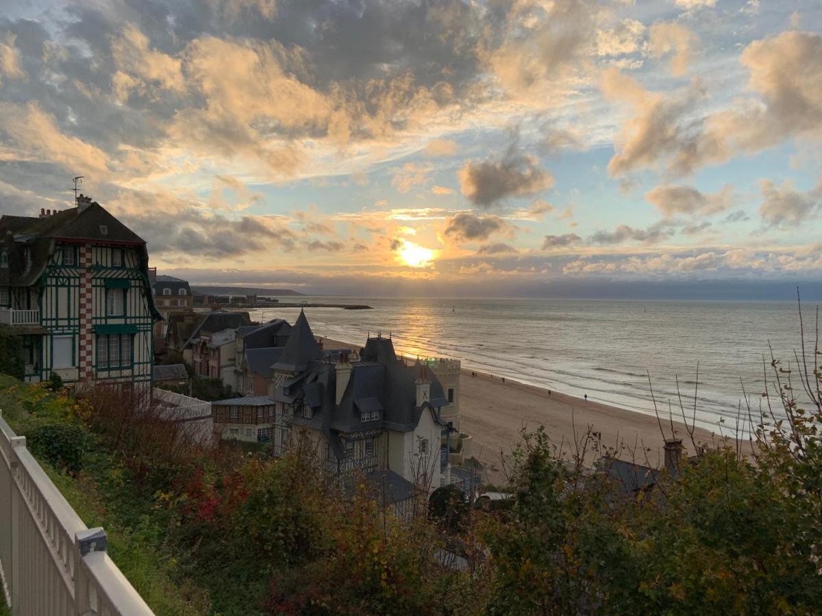 Trouville, Appartement Renove Avec Grande Terrasse Au Calme المظهر الخارجي الصورة